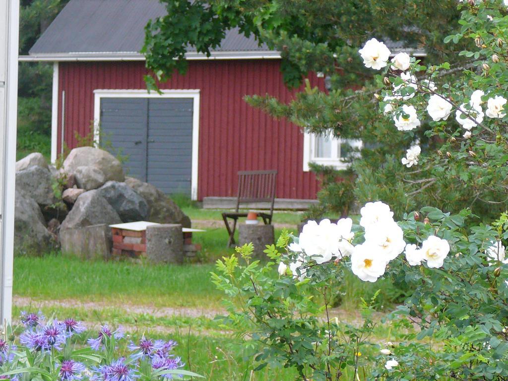 Levomaeki Farm Cottages Ypaja Ruang foto